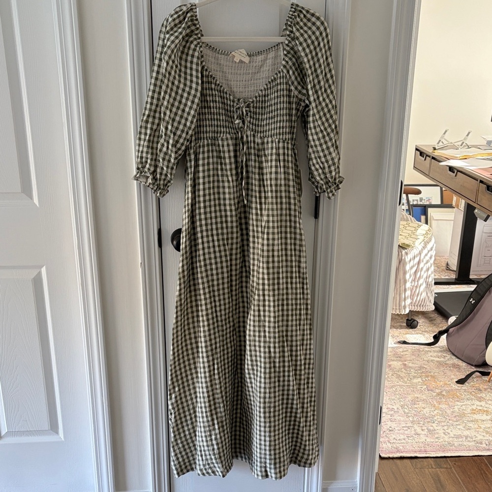 WORTH COLLECTIVE Gingham Puff Sleeve Maxi Dress in Olive Green